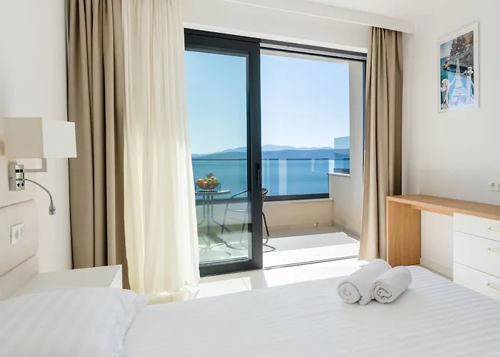 Wind Rose Maestral-beachfront