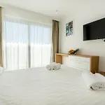 شقة Wind Rose Maestral-beachfront *
