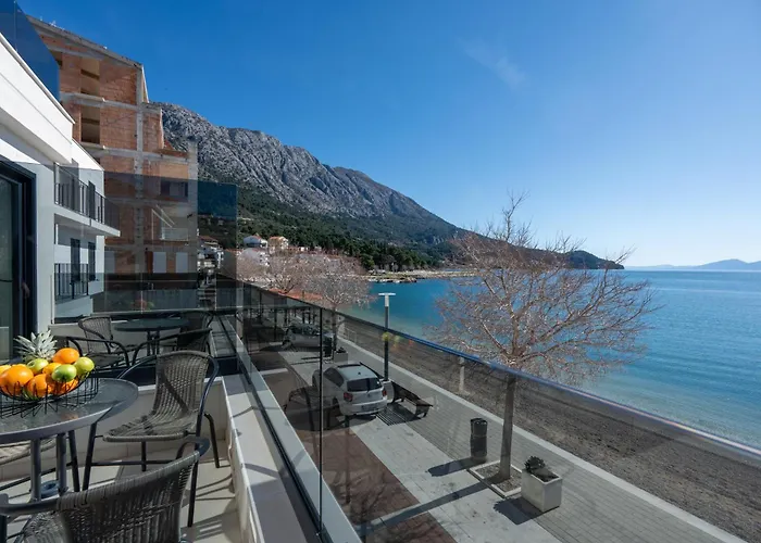 Wind Rose Maestral-beachfront *